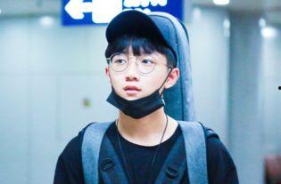 钟易轩的个人资料,才华横溢的年轻才俊，多领域成就斐然